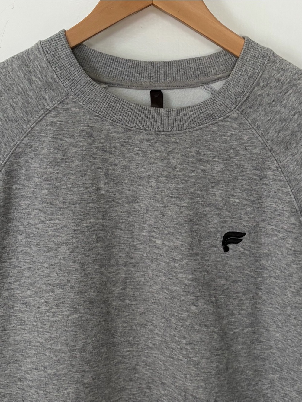 Fabletics Men’s Size M Long Sleeve Crew Neck Fleece Lined Pullover Sweatshirt